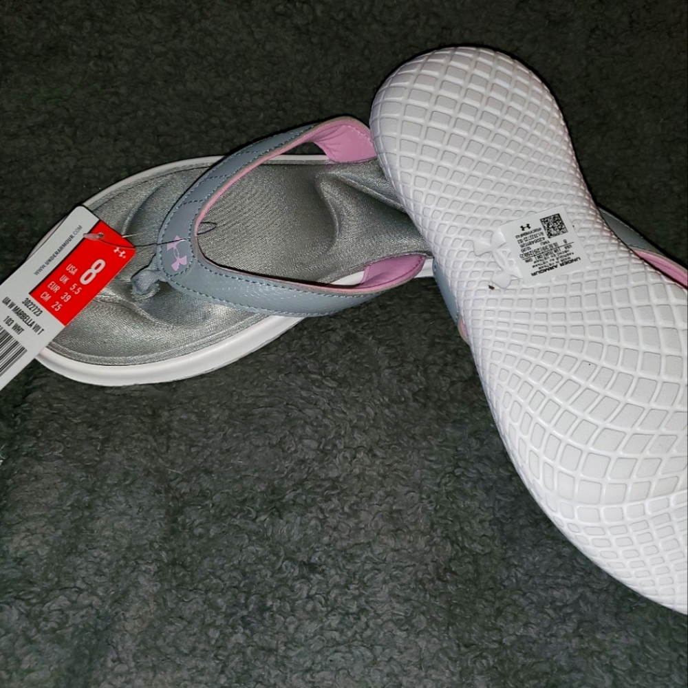 NWT Womens Under Armour Sandals size 8